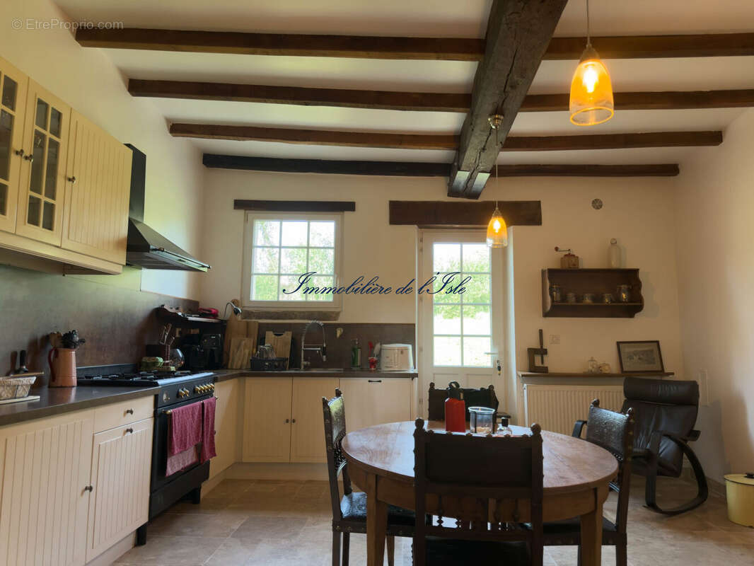 Maison à ISSAC