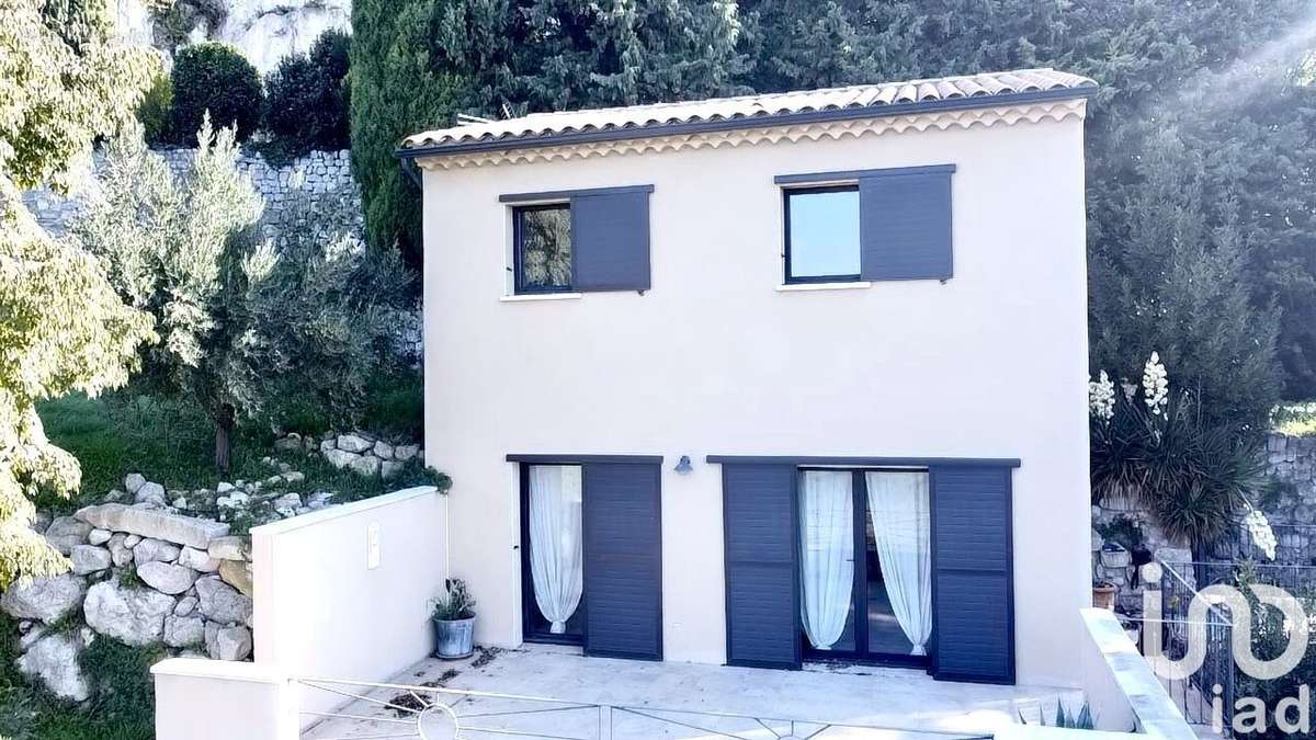 Photo 2 - Maison à LA GARDE-ADHEMAR