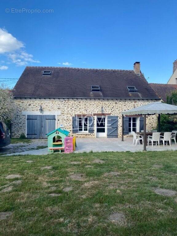 Maison à ROZAY-EN-BRIE