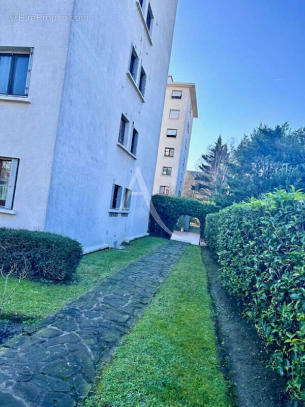 Appartement à LE BOURGET