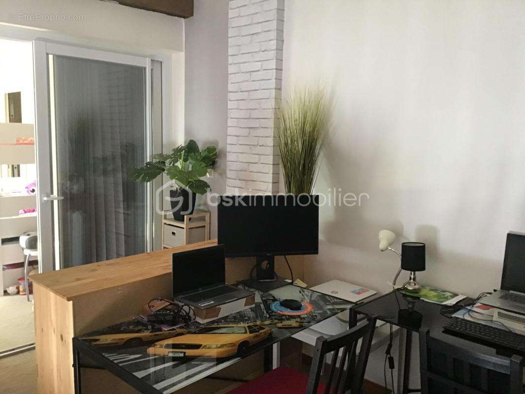 Appartement à COMBS-LA-VILLE