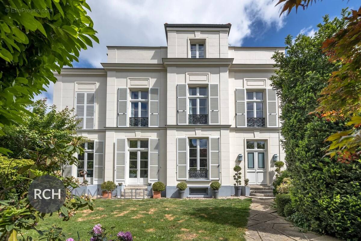 Maison à MONTFORT-L&#039;AMAURY