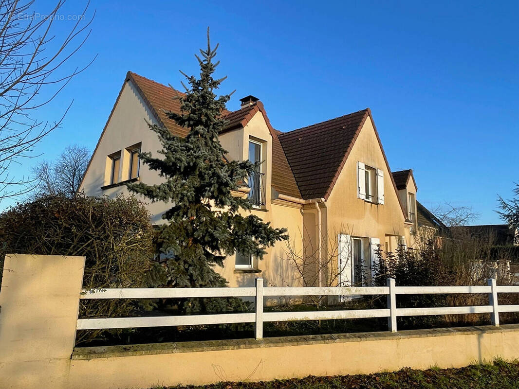 Maison à EPERNON
