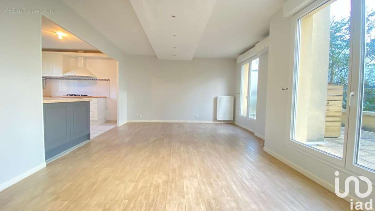 Photo 5 - Appartement à ELANCOURT