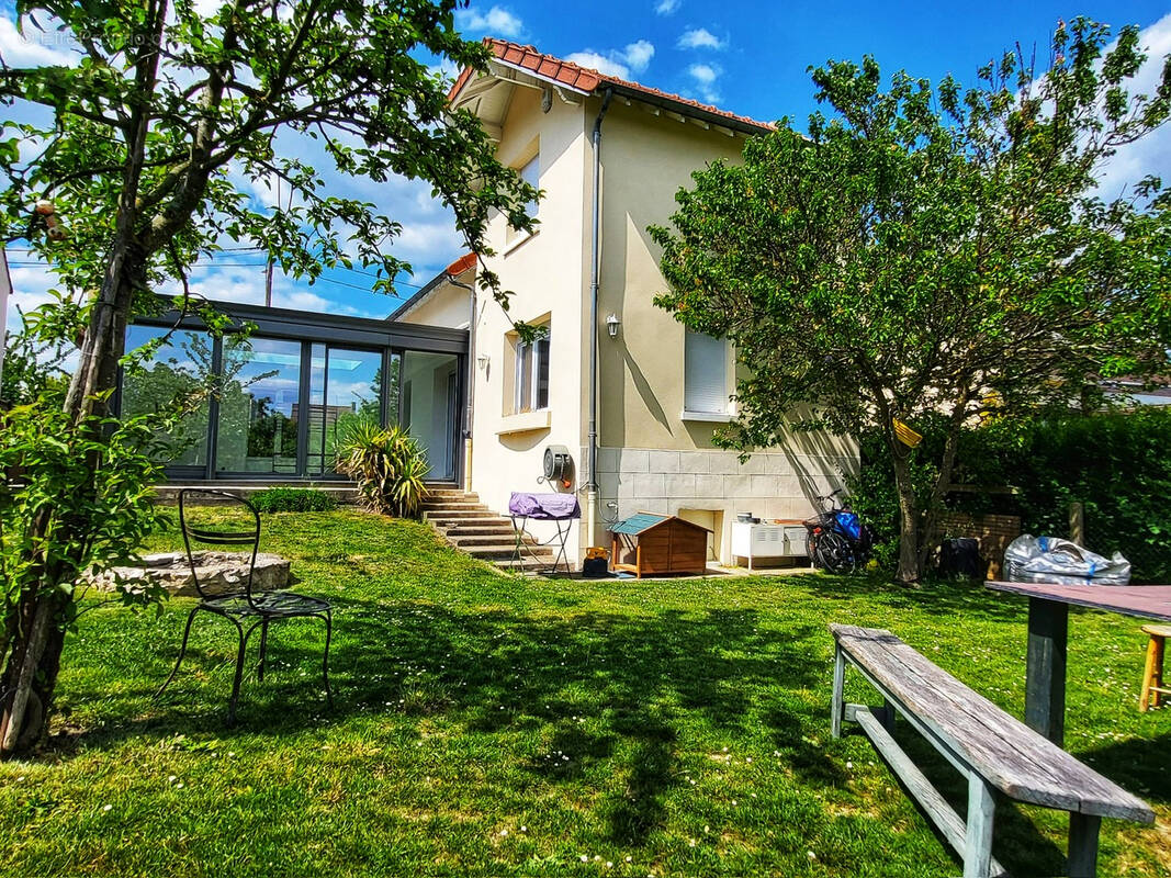 Maison à FREPILLON