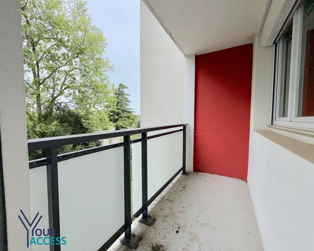 Appartement à MEYZIEU