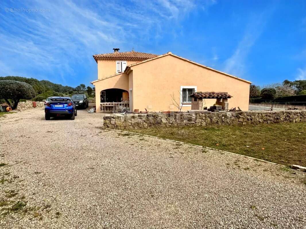 Maison à LORGUES