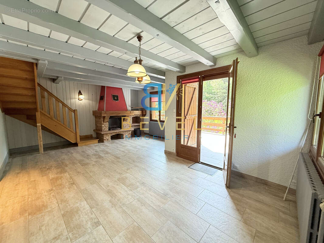 Appartement à FONTCOUVERTE-LA-TOUSSUIRE