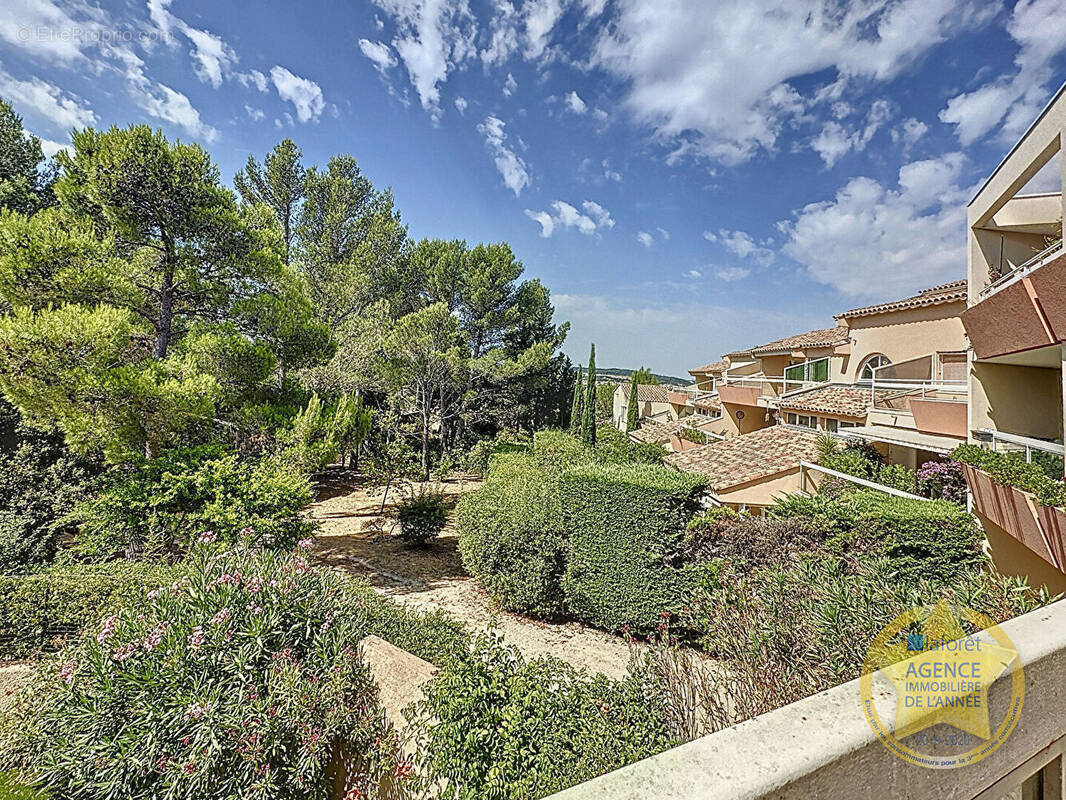 Appartement à VILLENEUVE-LES-AVIGNON