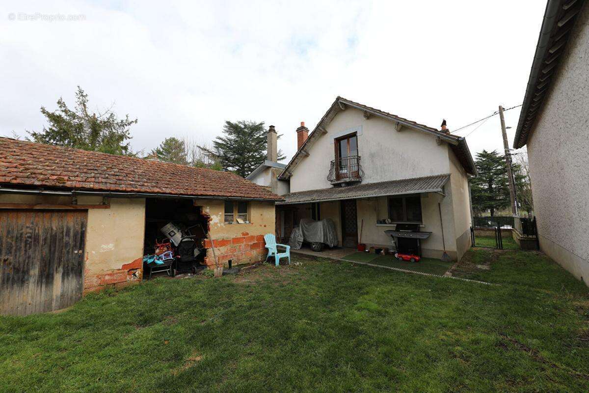 Maison à SAINTE-GENEVIEVE-DES-BOIS