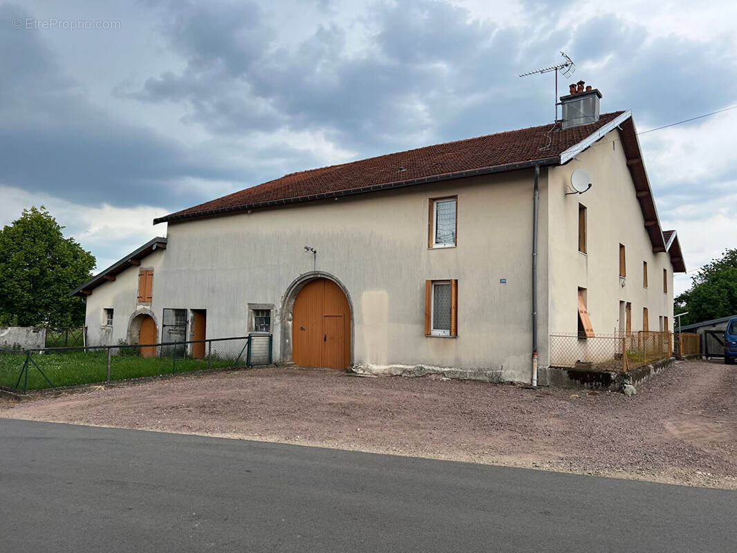 Maison à HADOL