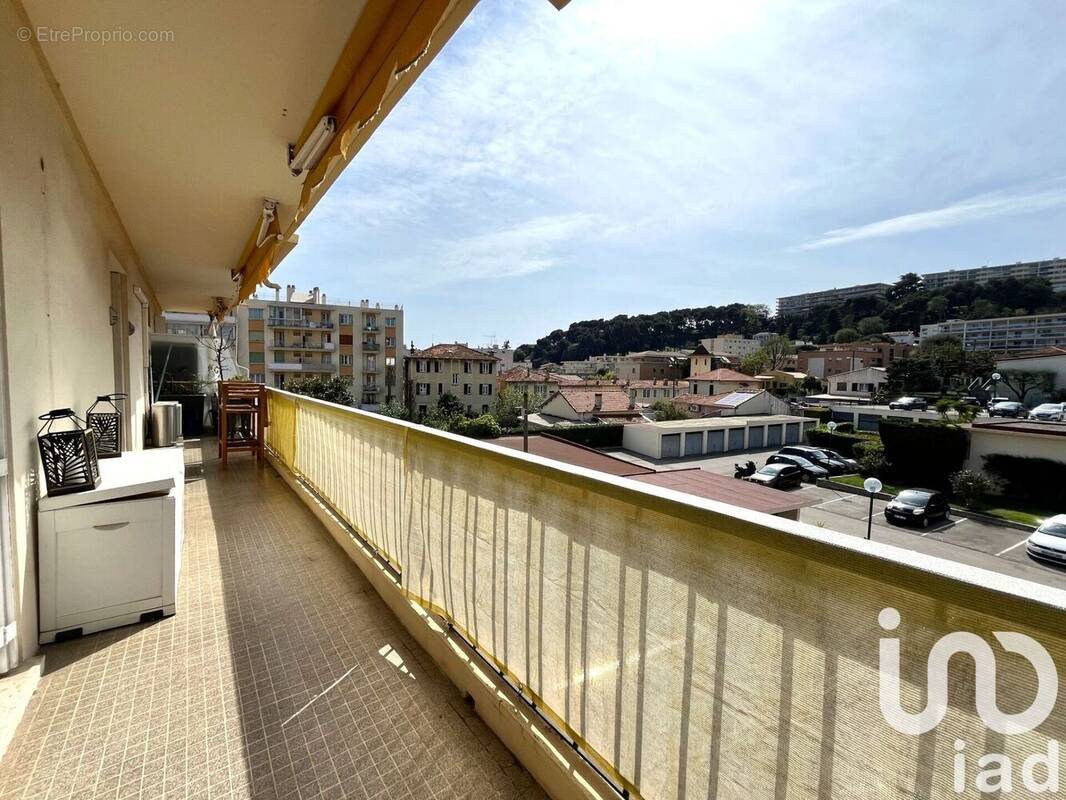 Photo 1 - Appartement à SAINT-LAURENT-DU-VAR