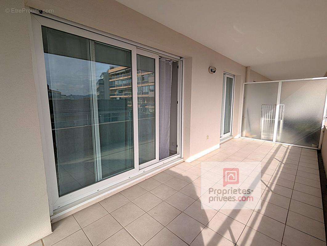 Appartement à MANDELIEU-LA-NAPOULE
