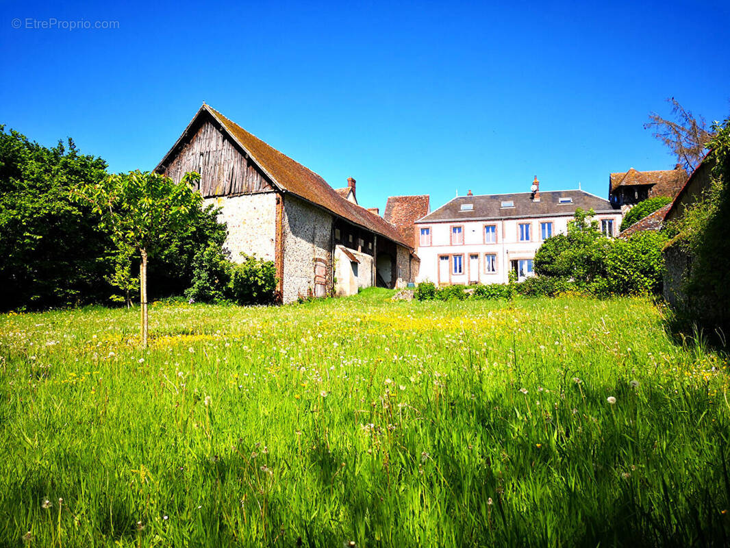 Maison à CHAMPROND-EN-GATINE
