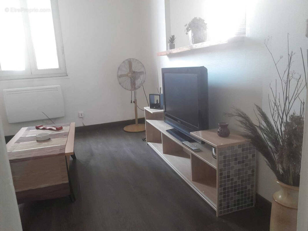 Appartement à VIAS