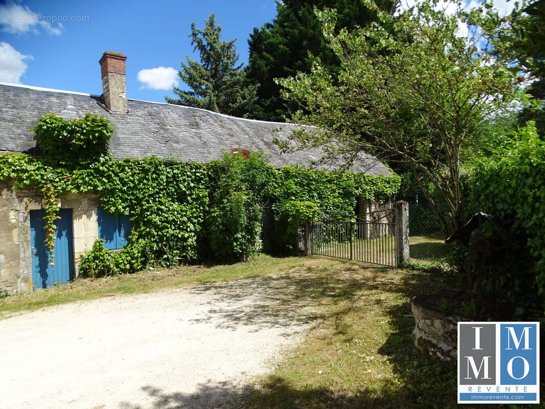 Maison à PLAIMPIED-GIVAUDINS