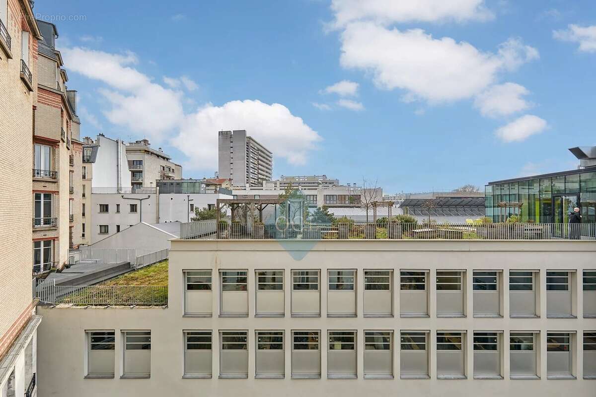Appartement à PARIS-11E