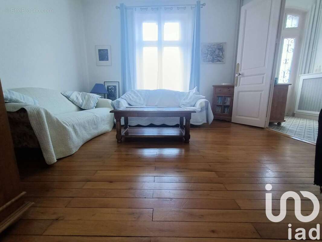 Photo 2 - Maison à POITIERS