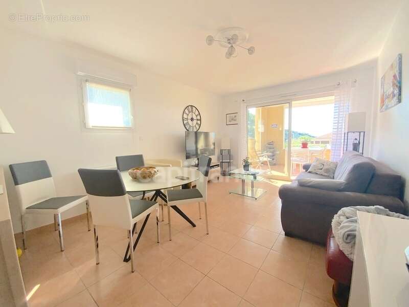 Appartement à LE CANNET