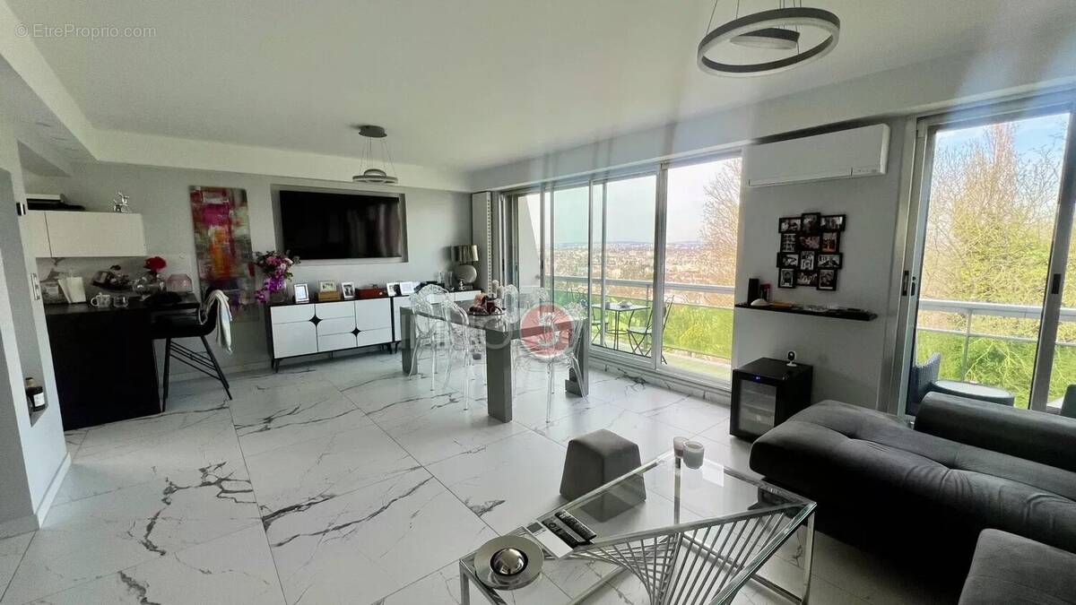 Appartement à LE RAINCY