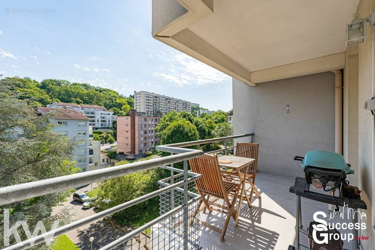 Appartement à LYON-9E
