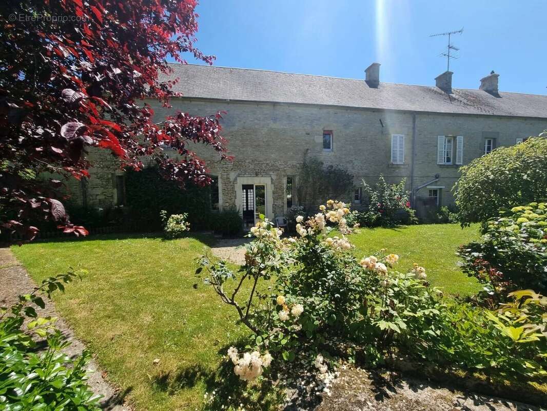 Maison à COURSEULLES-SUR-MER