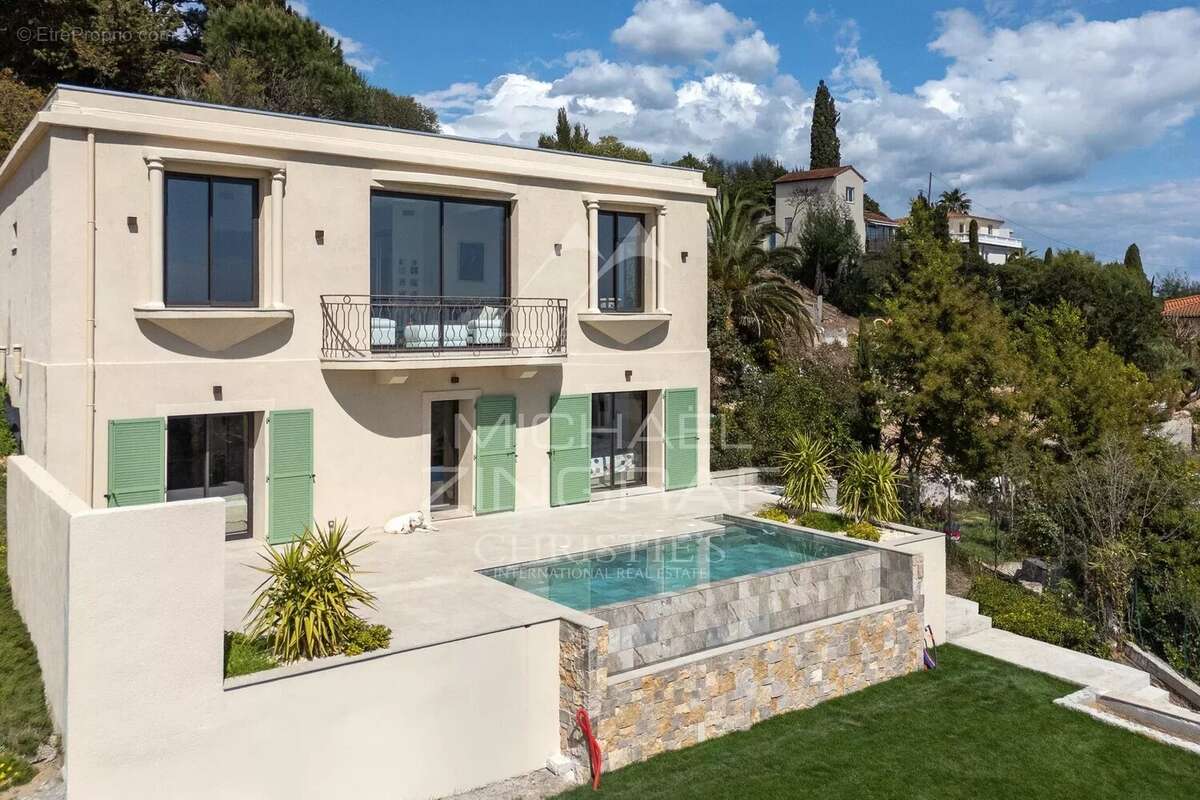 Maison à MANDELIEU-LA-NAPOULE