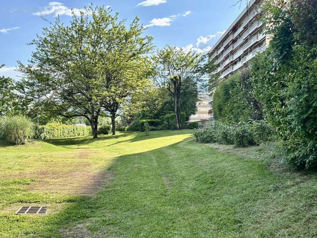 Appartement à MEYLAN