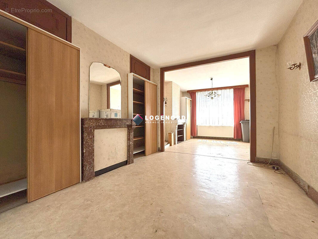 Maison à LA CHAPELLE-D&#039;ARMENTIERES