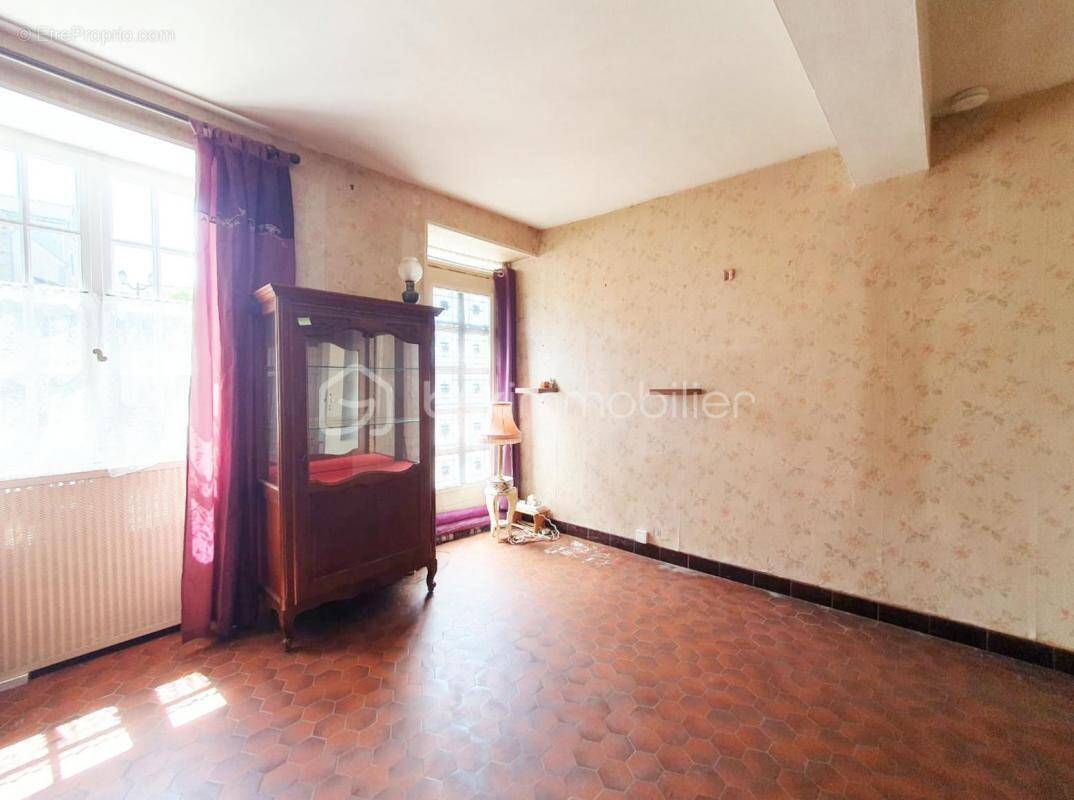 Maison à MARINES