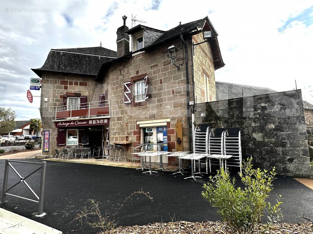 TABAC - Appartement à COSNAC