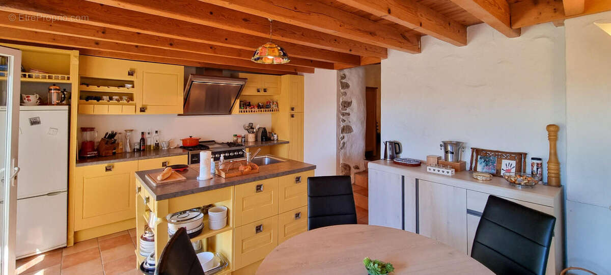 cuisine - Maison à BELLEGARDE-DU-RAZES