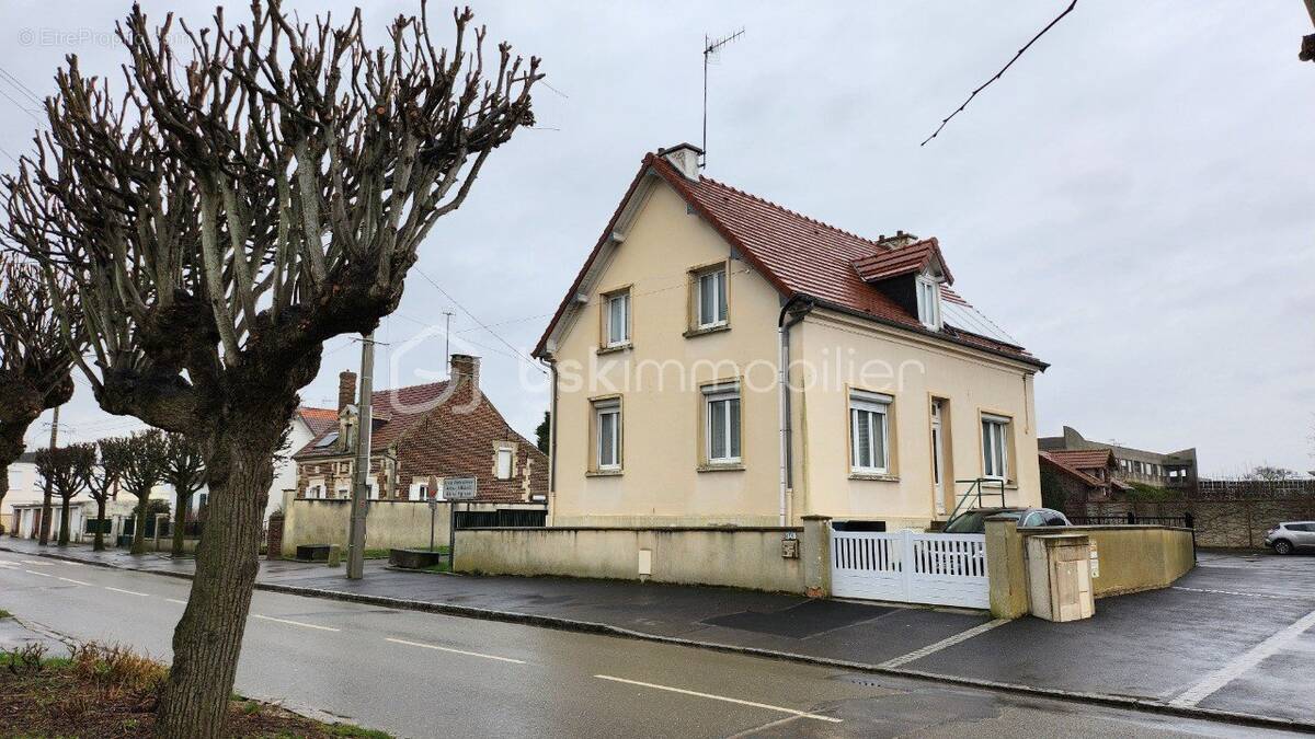 Maison à RIBECOURT-DRESLINCOURT