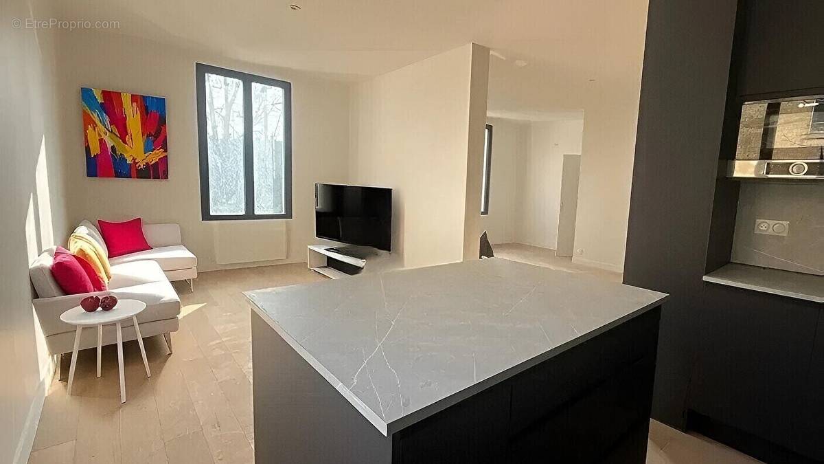 Maison à MONTROUGE