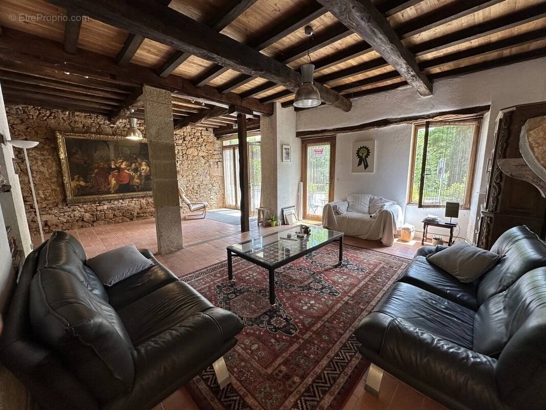 Maison à LARROQUE