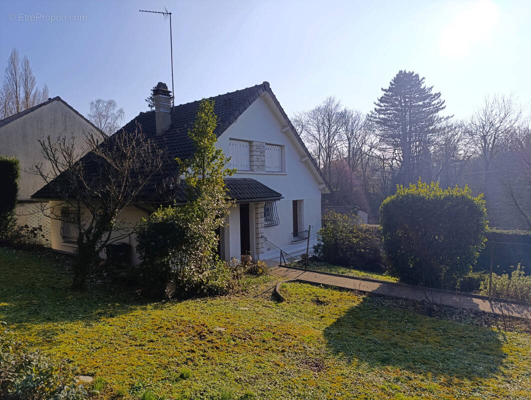 Maison à BURES-SUR-YVETTE
