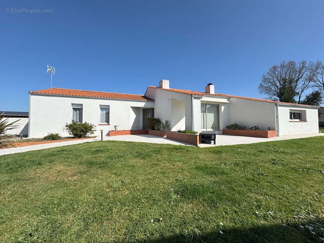 Maison à AIZENAY