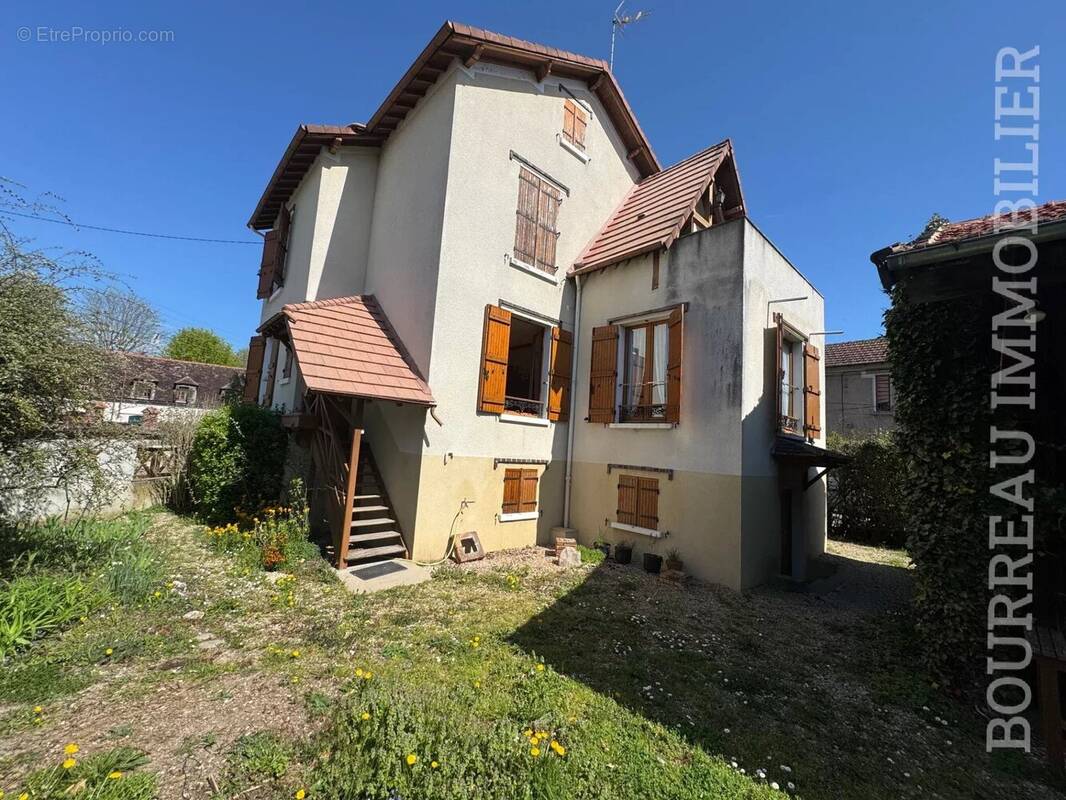 Maison à JOIGNY