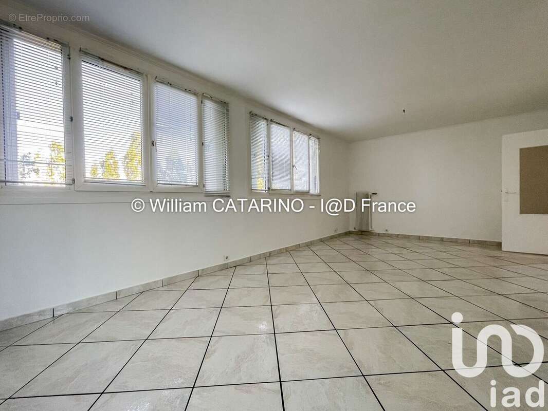 Photo 6 - Appartement à SAINT-GERMAIN-LES-ARPAJON