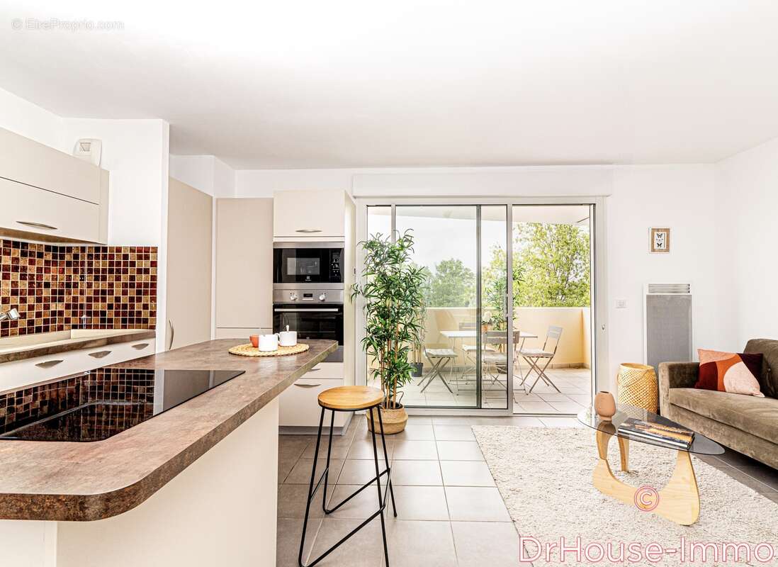 Appartement à VENELLES