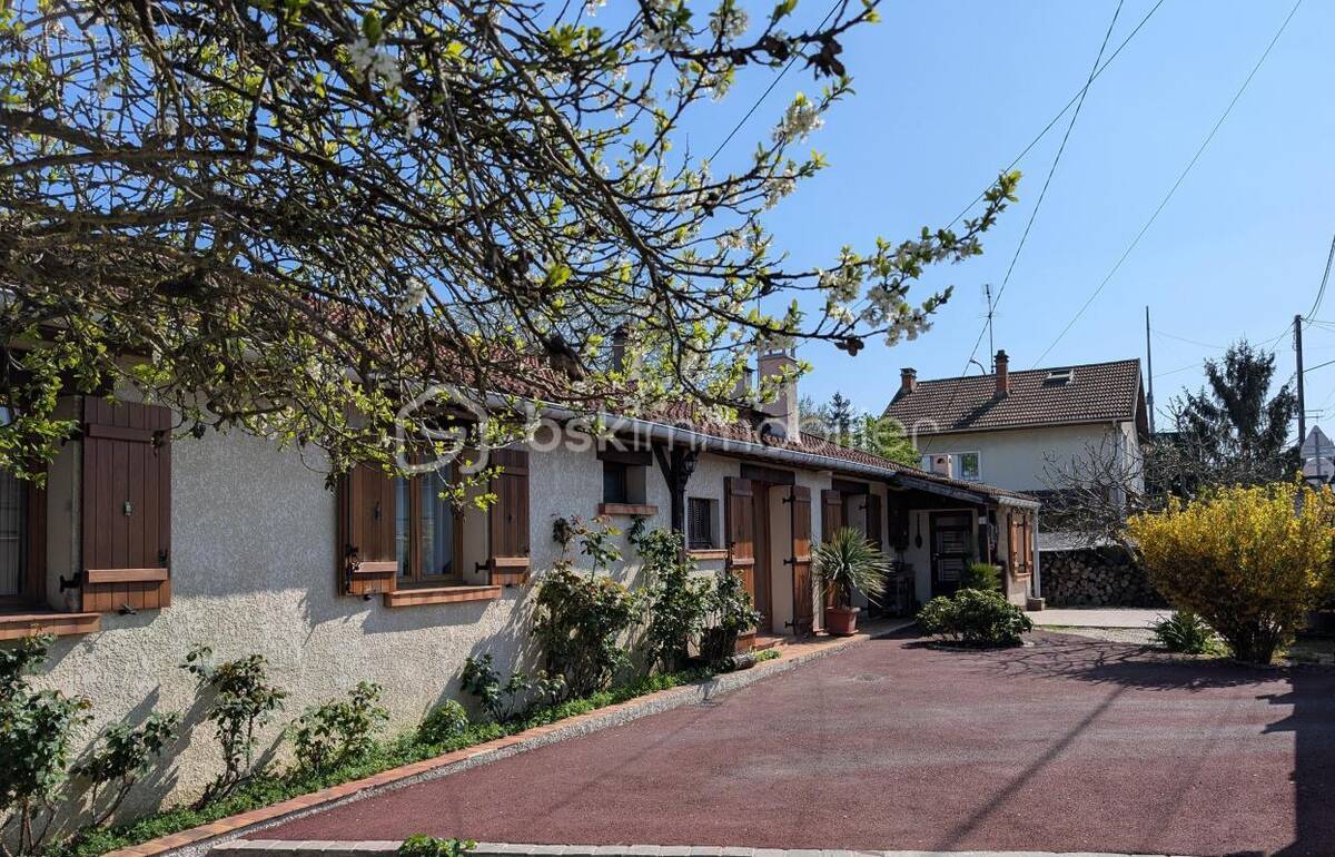 Maison à SAINT-GERMAIN-LES-ARPAJON