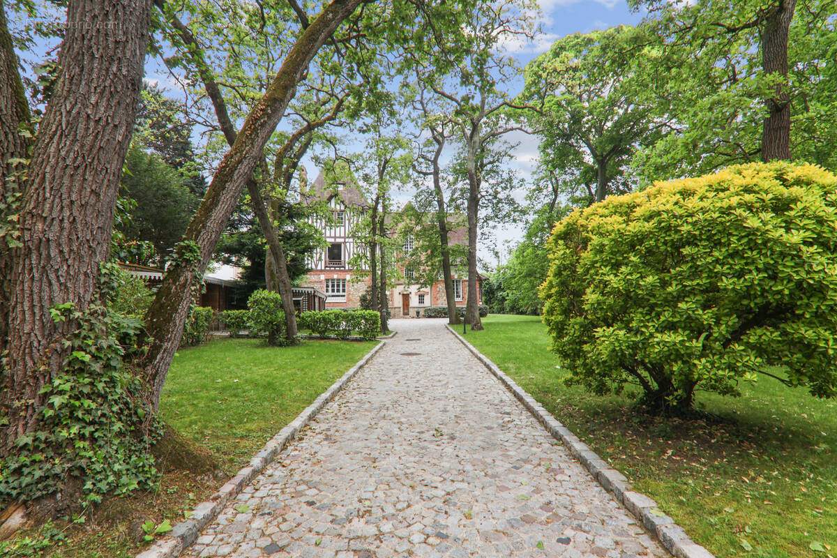 Maison à LE VESINET