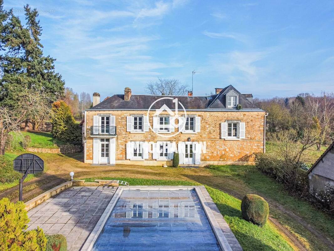 Maison à SAINT-PAVACE