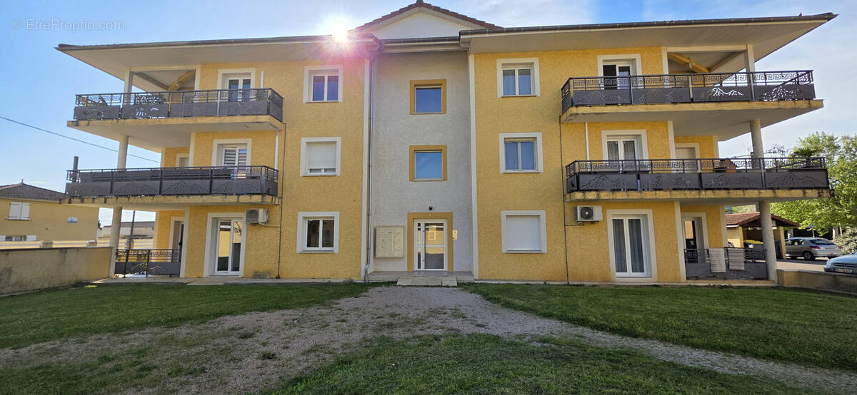 Appartement à CHARVIEU-CHAVAGNEUX