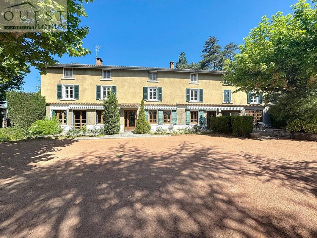 Maison à CHARBONNIERES-LES-BAINS