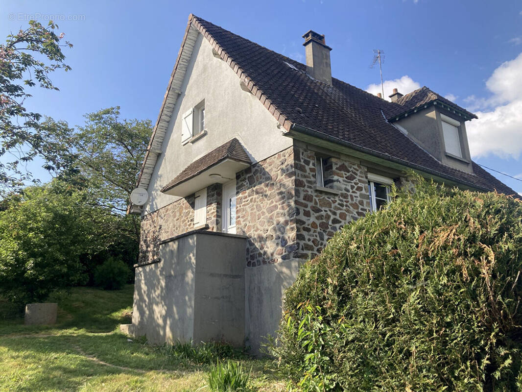 Maison à CONDE-SUR-NOIREAU