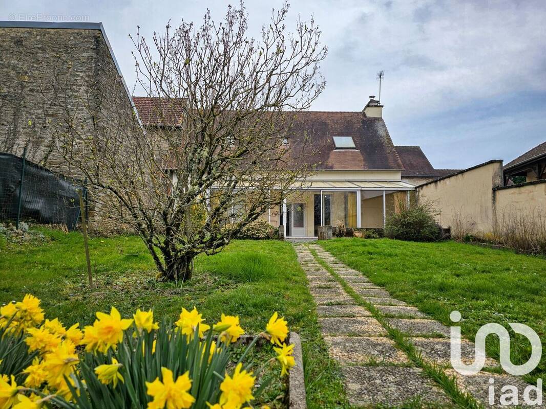 Photo 1 - Maison à SAINT-YRIEIX-LA-PERCHE