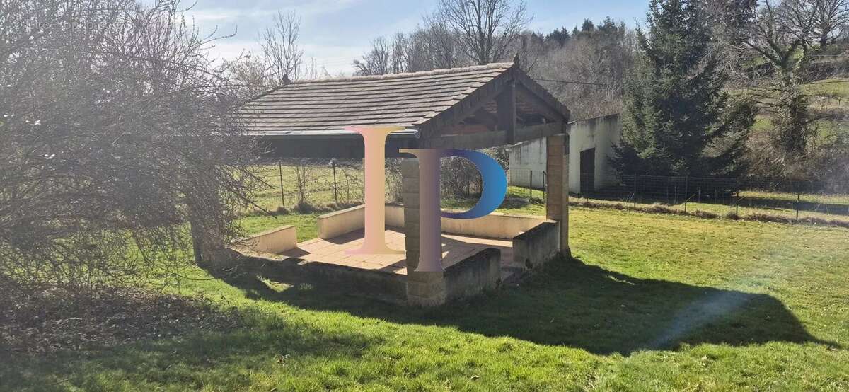 Maison à LA CLAYETTE