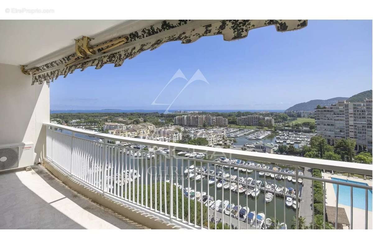 Appartement à MANDELIEU-LA-NAPOULE