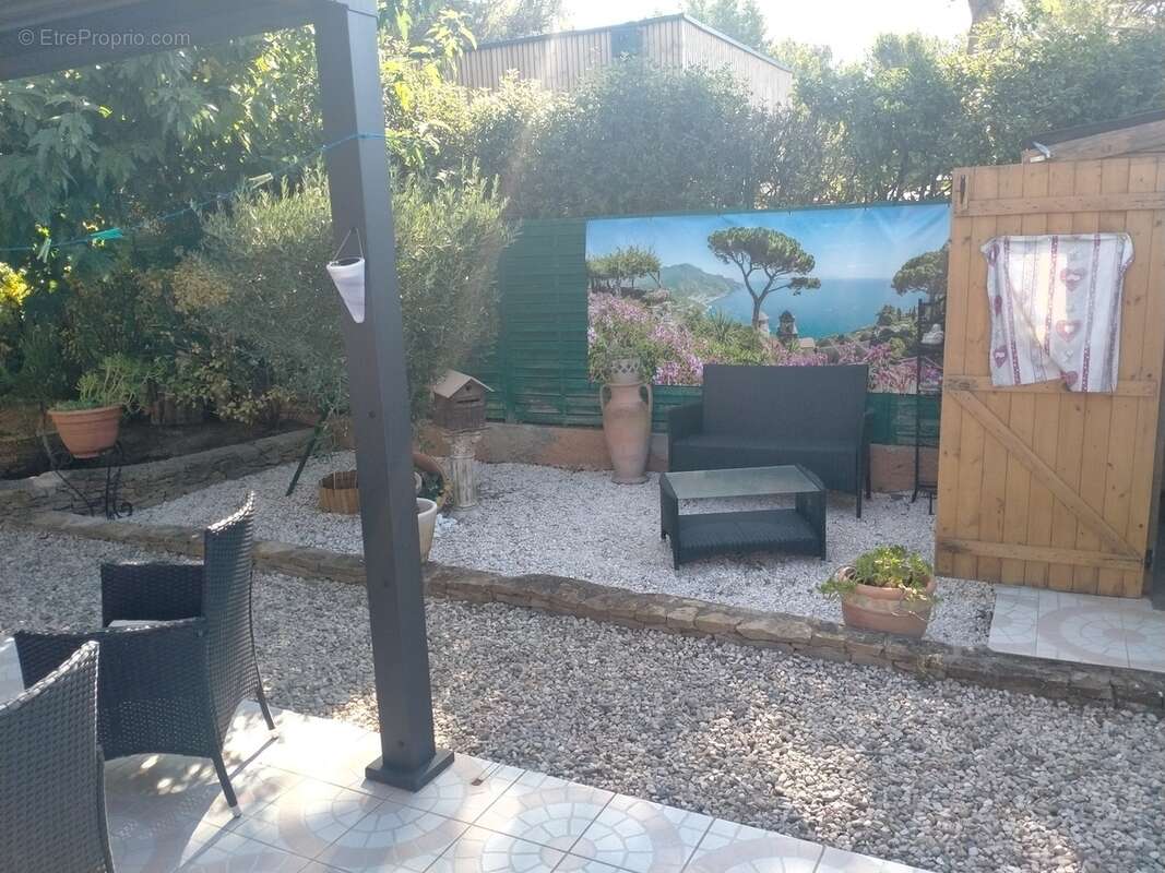 Maison à LE CASTELLET
